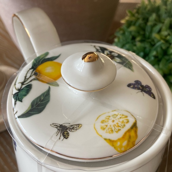 NEW! Cottage Lemon & Butterfly Honey Bee Porcelain Tea Pot - Picture 6 of 12